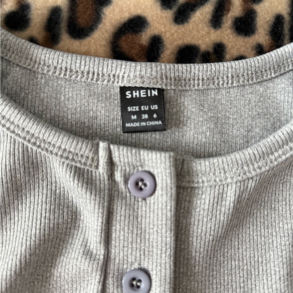 Light Gray Ribbed Button-Up Top - Picture 3 of 3